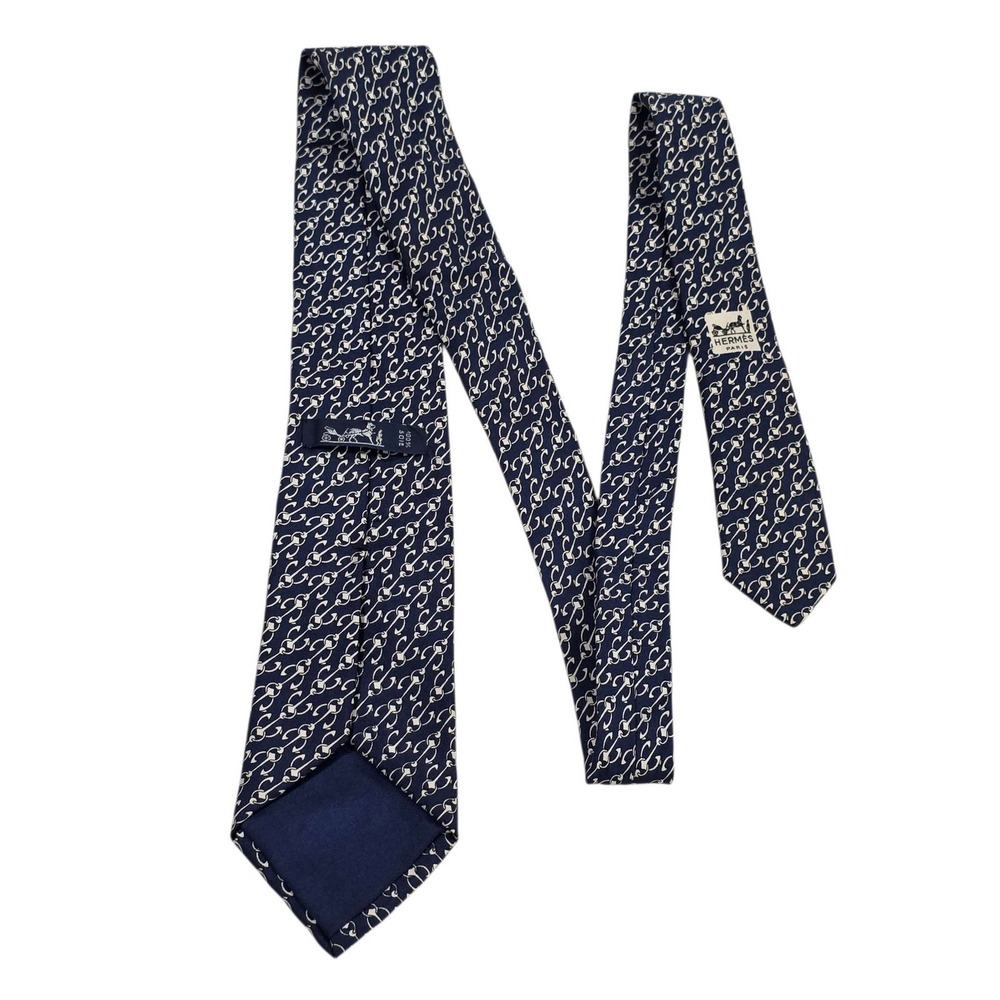 Hermes Silk Tie Navy Blue Chain Link Pattern 742 FA Made in France Luxury Power